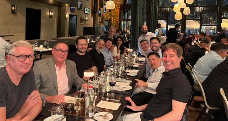 Avid y Adistec fortalecen la relación con sus canales en una cena exclusiva durante IBC