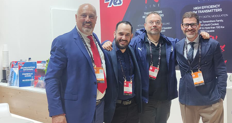 Multimedios México incorpora transmisores FM de Syes